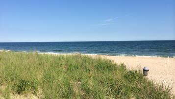Beach nearby, beach towels