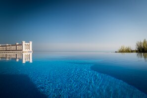 Outdoor pool - Luxury villa with private pool, Sun, sea and nature. www.elancla.eu (Sayalonga)
