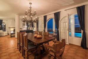 Dining - Luxury villa with private pool, Sun, sea and nature. www.elancla.eu (Sayalonga)