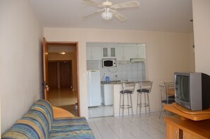 TV, foosball, table tennis - Apartment in great location and new leisure area!!! (Caldas Novas)