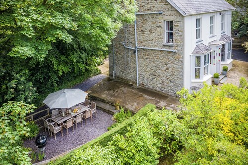 Large, Luxury, Holiday Cottage In Tresaith, Cardigan Bay, West Wales