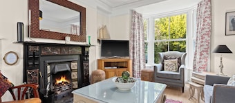 Large, Luxury, Holiday Cottage In Tresaith, Cardigan Bay, West Wales