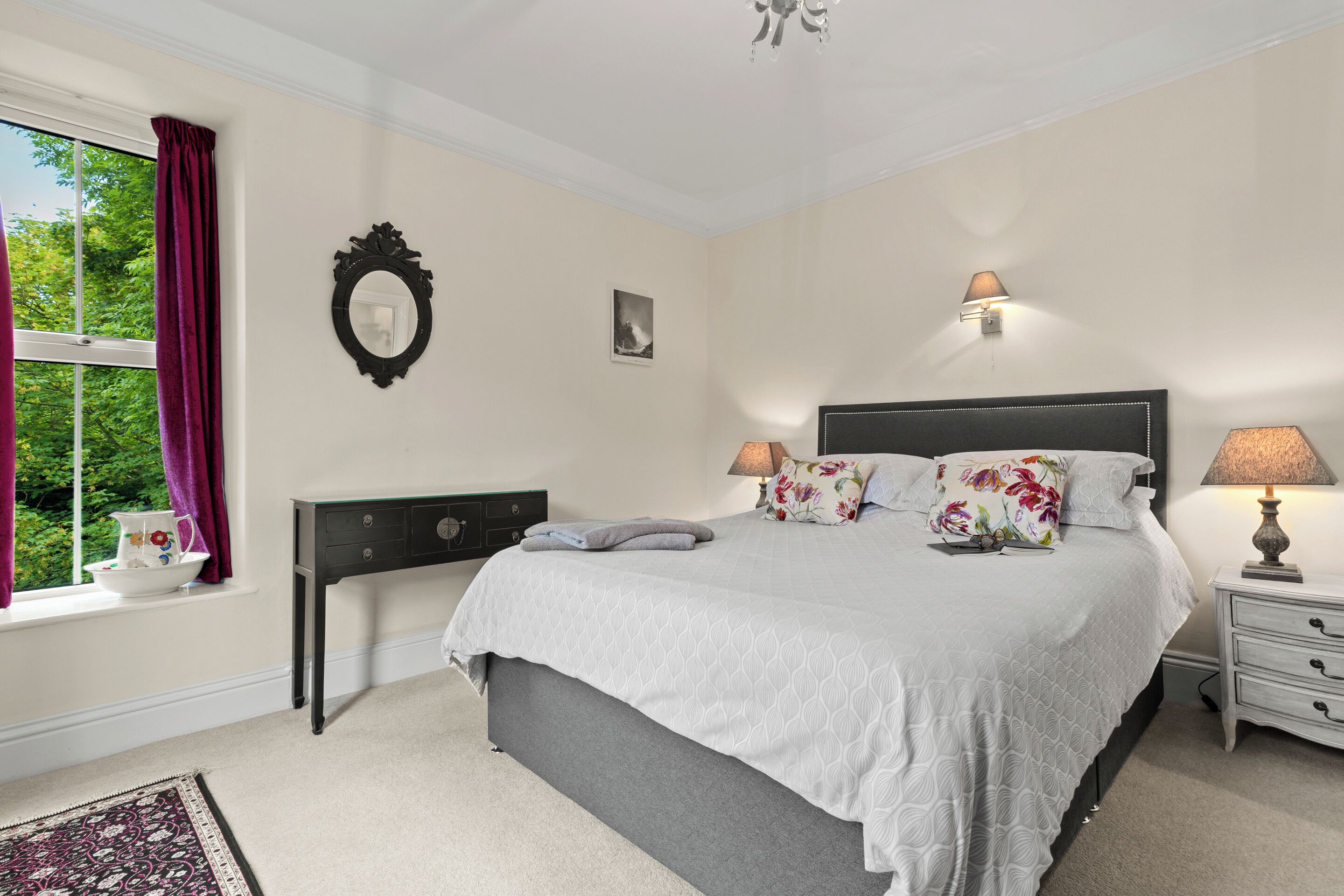 5 Schlafzimmer, Zimmersafe, Bügeleisen/Bügelbrett, Reisekinderbett
