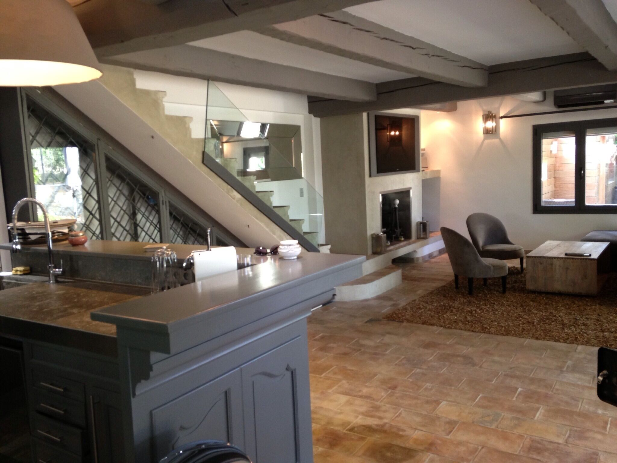 Small charming house, in village and clear view of the vineyards,