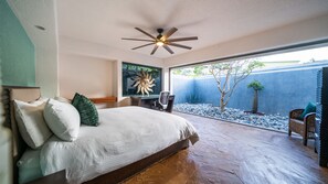 5 bedrooms, in-room safe, desk, iron/ironing board - Contemporary, clean, spacious ocean view villa, huge pool,  2 blocks from Marina (Pedregal, Cabo San Lucas)