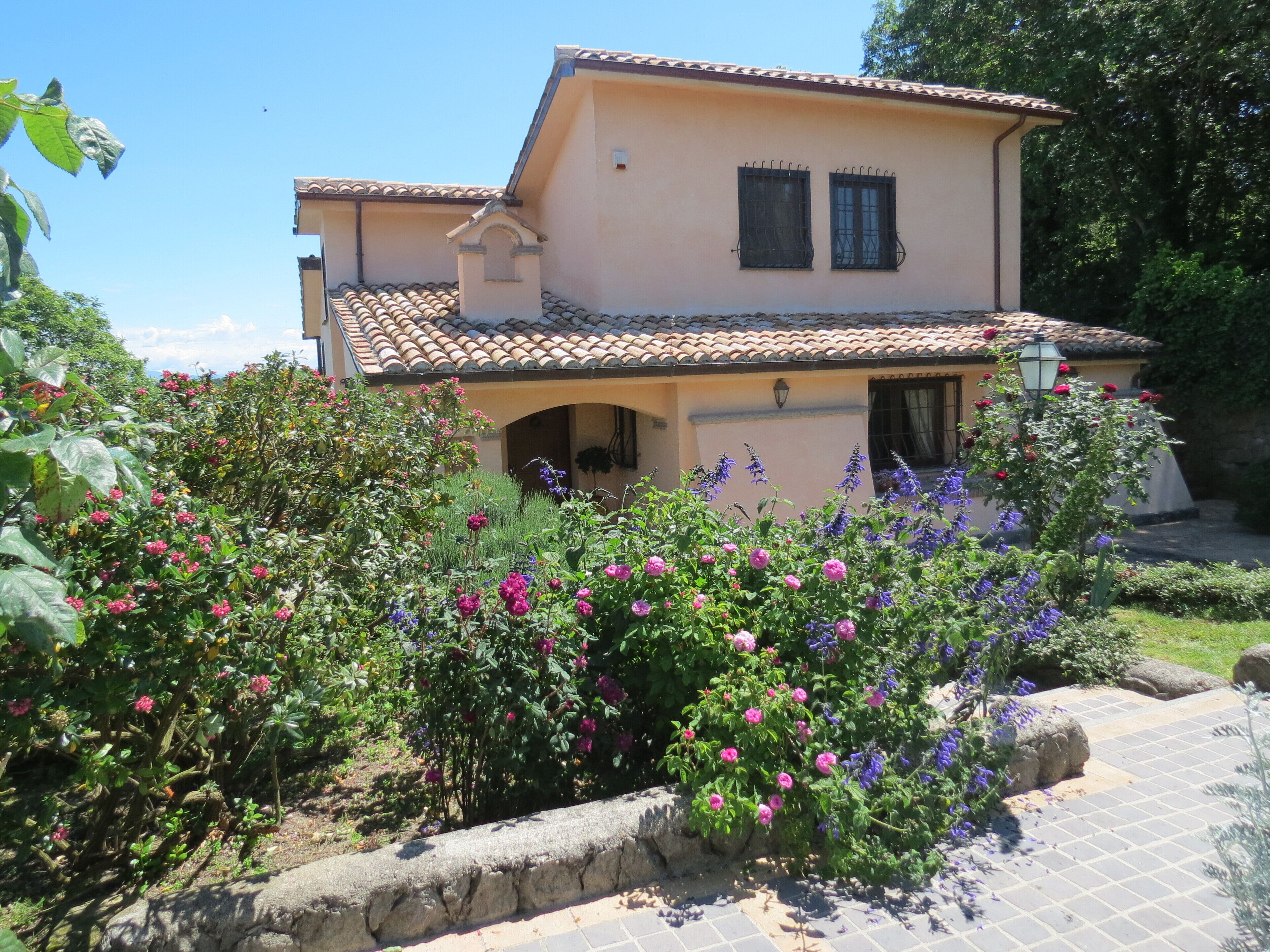 Stylish Villa With  Pool Near Rome