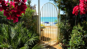 Beach nearby, sun loungers