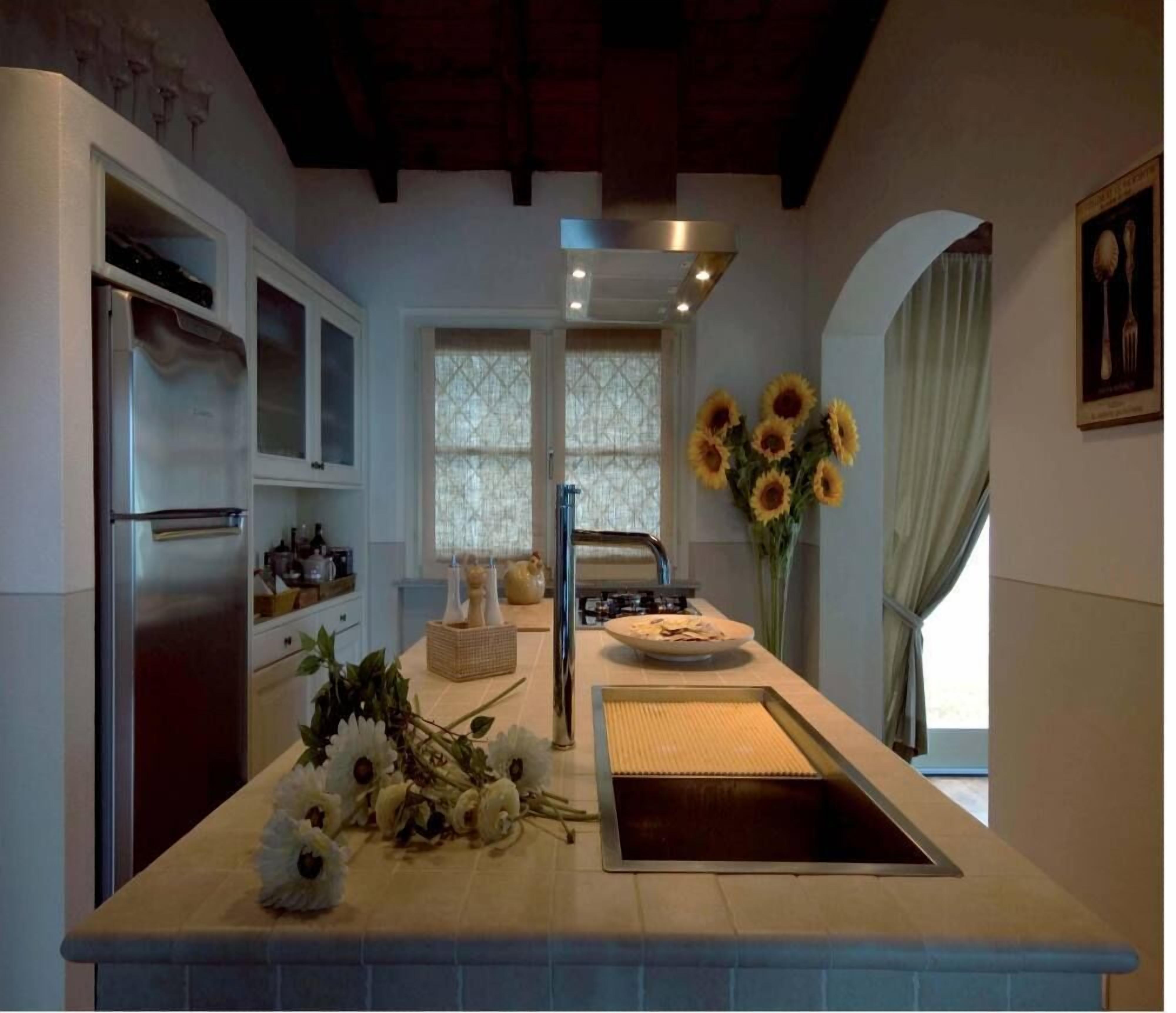 Monteveneroso: House / Villa - Fortunago