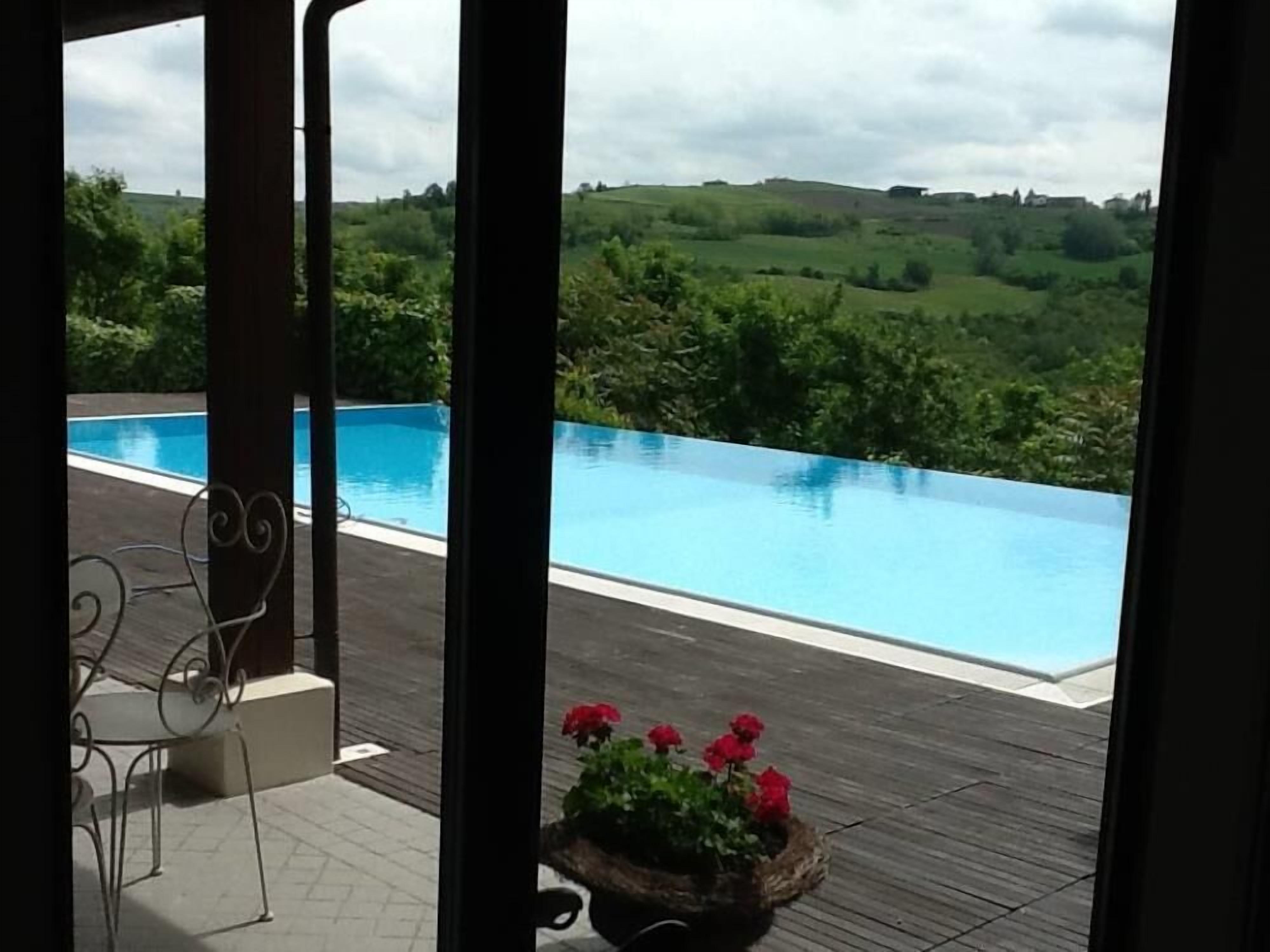 Monteveneroso: House / Villa - Fortunago