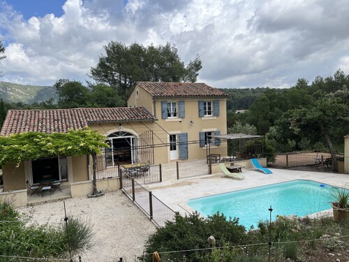 Country house in cuges les Pins