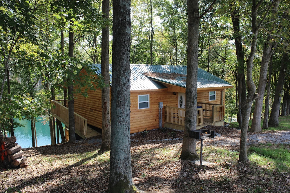 Private Catch And Release Lake--Boat Rental Included! Close to Lake Cumberland!