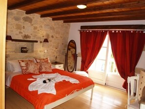 2 bedrooms, in-room safe, iron/ironing board, WiFi