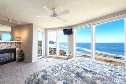 Oceanfront, Whale Watching, Pool - The Beacon