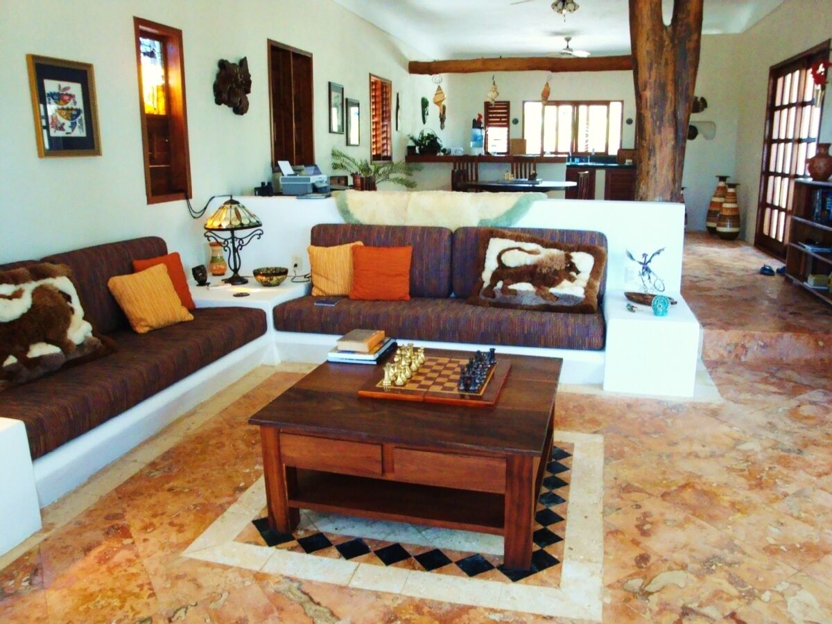 Beach front twin home - central courtyard - great for families and large groups