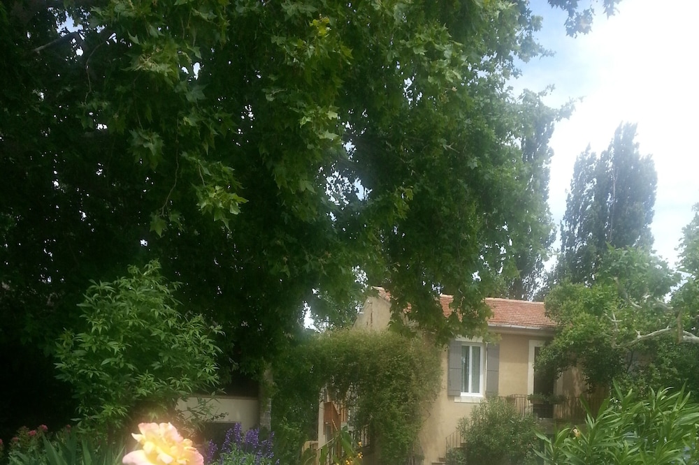 Family holidays in Provence (sleeps 10)