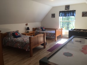 5 habitaciones, tabla de planchar con plancha y wifi gratis