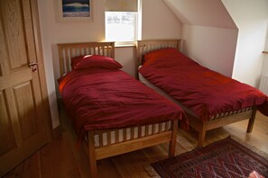 4 dormitorios, tabla de planchar con plancha, wifi gratis y ropa de cama