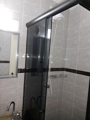 Dusche, Bidet, Toilettenpapier