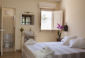 5 Schlafzimmer, Bügeleisen/Bügelbrett, kostenloses WLAN, Bettwäsche