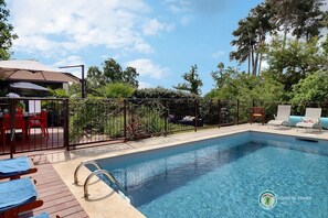 Outdoor pool, a heated pool - House / Villa - Aubenas (Aubenas)