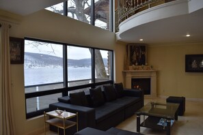 Smart TV, fireplace, DVD player, books - Waterfront Showcase Home with Incredible Lake Views (Greenwood Lake)