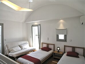 3 slaapkamers, een bureau, een strijkplank/strijkijzer, gratis wifi