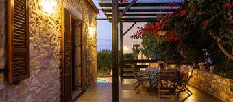 Maison traditionnelle avec piscine et vue magnifique!