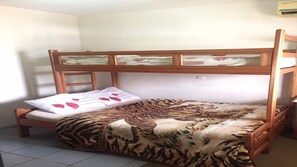2 Schlafzimmer, Bügeleisen/Bügelbrett, Internetzugang, Bettwäsche