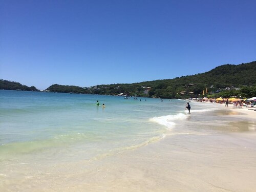 EXCELLENT 1-BEDROOM APARTMENT IN BOMBINHAS