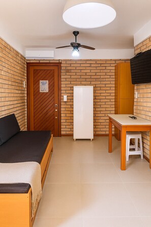 1 bedroom, iron/ironing board, free WiFi