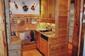 Fridge, microwave, oven, stovetop - Luxury, comfortable and ideally located along slope (Les Avanchers-Valmorel)