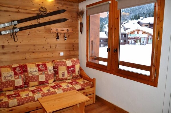 Téléviseur, lecteur de DVD