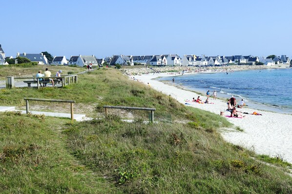 Beach - Quiet seaside gîte close to the port and shops (Guilvinec)