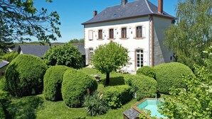 Unclassified image, 3 of 30, button - Enjoy your holiday in a former school in the French Limousin (Troche)