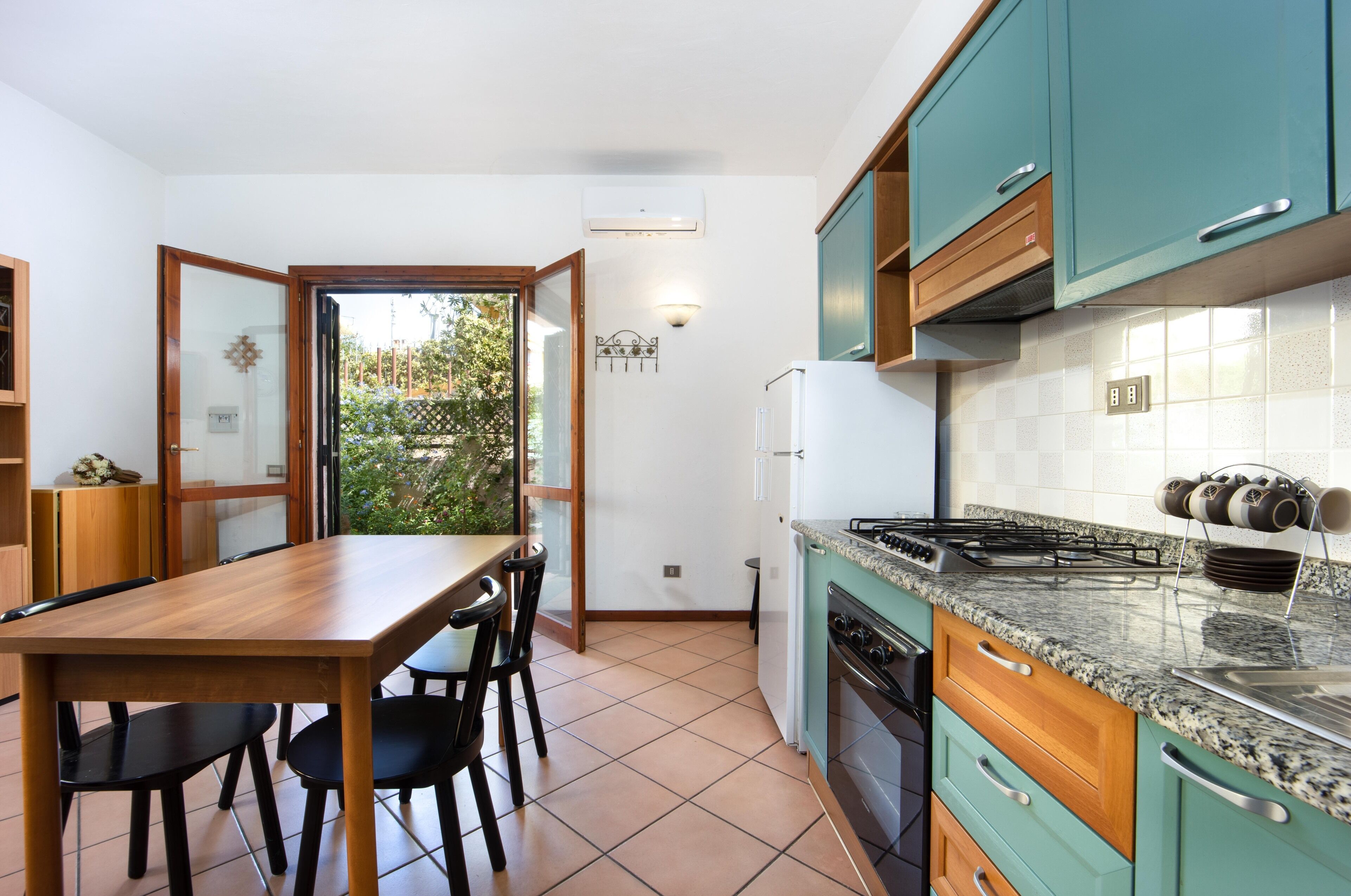 FRIENDLY NICE COMFORTABLE HOUSE IDEAL FOR YOUR HOLIDAYS