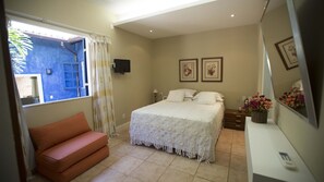 6 chambres, fer et planche à repasser, Wi-Fi