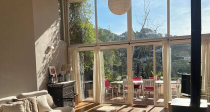 Ylellinen perhehuvila, uima-allas, Sitgesin uimaranta, ihanteellinen lomakohde