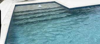 Charming Beach Cottage with private pool! One mile to stunning Horizon Beach!