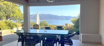 3 værelses lejlighed (fuld fod) i bopæl med swimmingpool, 250m fra strandene