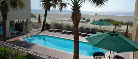 Outdoor pool, a heated pool