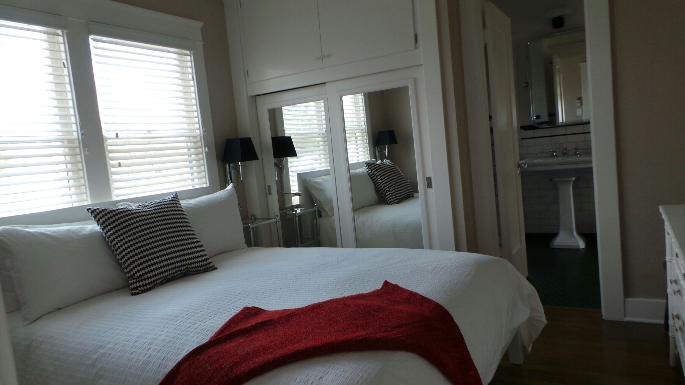 Villa Barajas - Modern, Romantic Suite Near Park, Zoo, Coronado Island