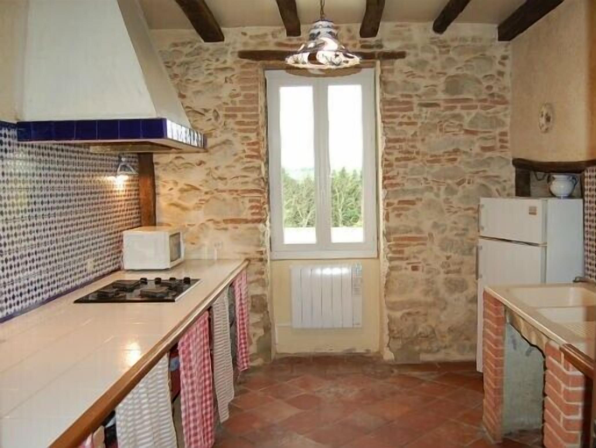 Bed and Breakfast, near TOULOUSE, in CARAMAN