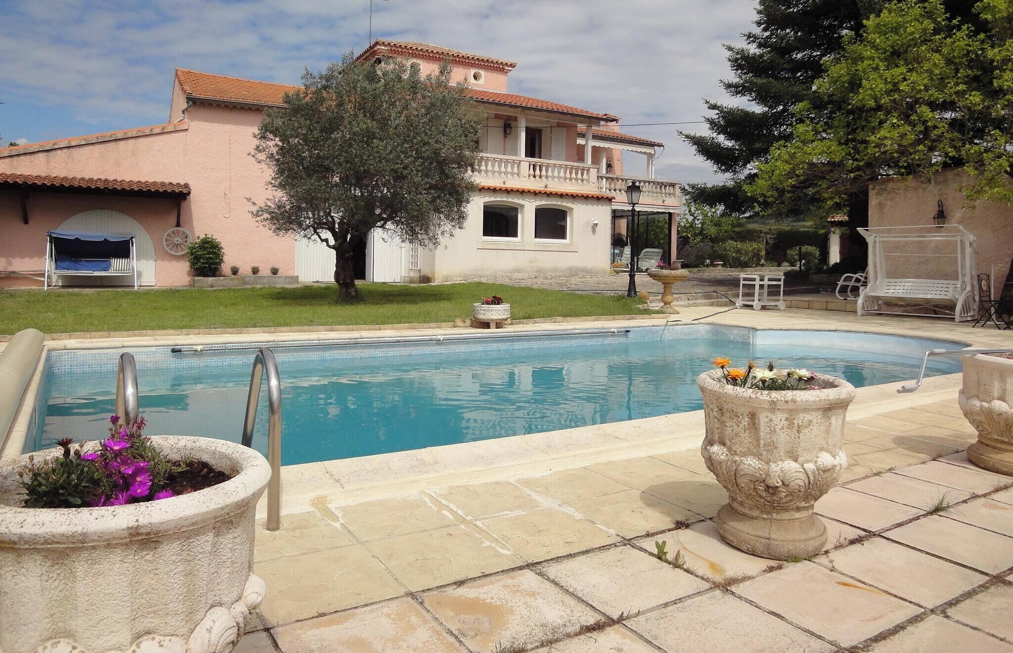 Piscine extérieure