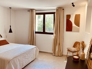 2 quartos, berço de viagem, Wi-Fi de cortesia, roupa de cama