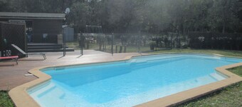 Conditioned cottage at the foot of Albéres with pool prox. Sea