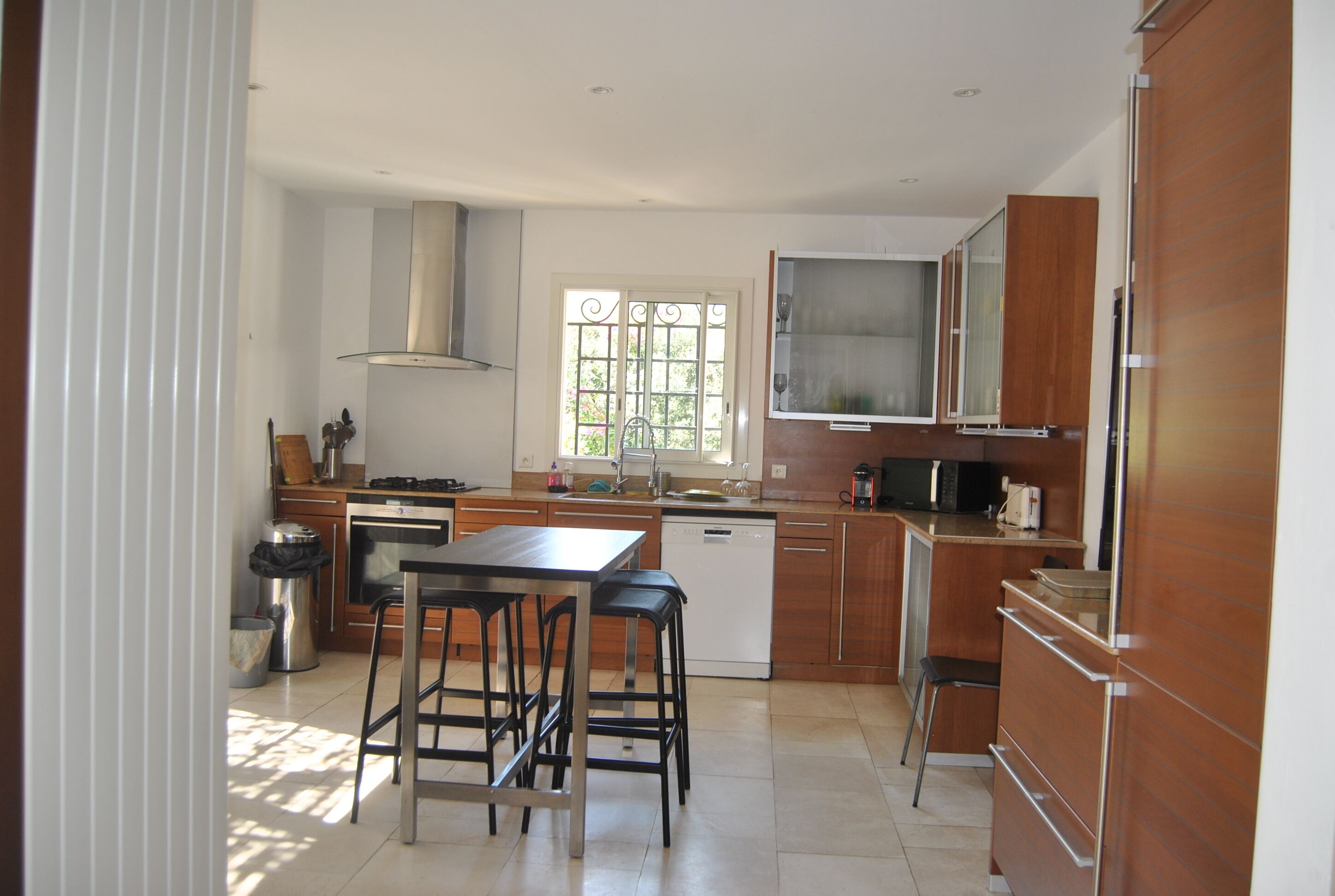 MAGNIFICENT VILLA 250 m² - Quiet with swimming pool