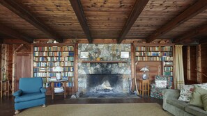 Interior - Spectacular private island (St. George)