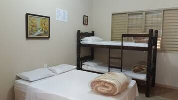 4 camere, Wi-Fi gratuito