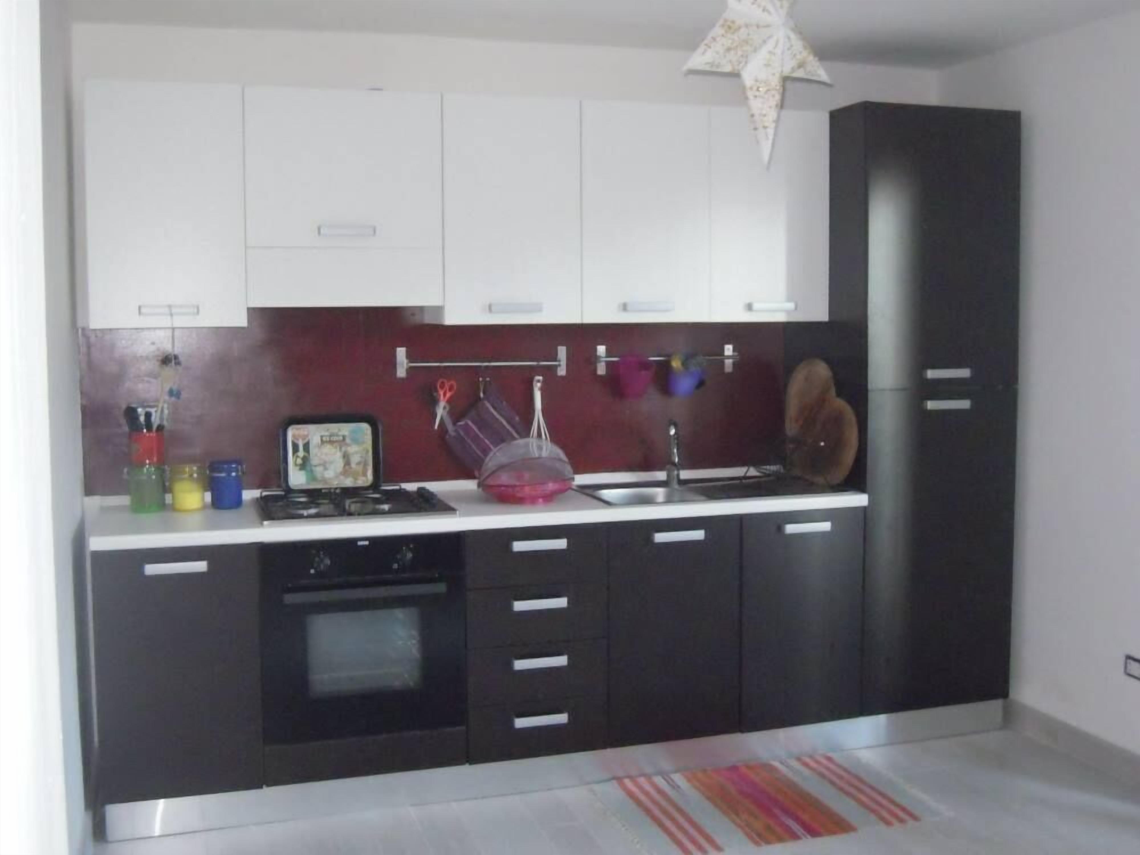 Enjoy the seaview and relax in a fully furnished house; pets welcome! 