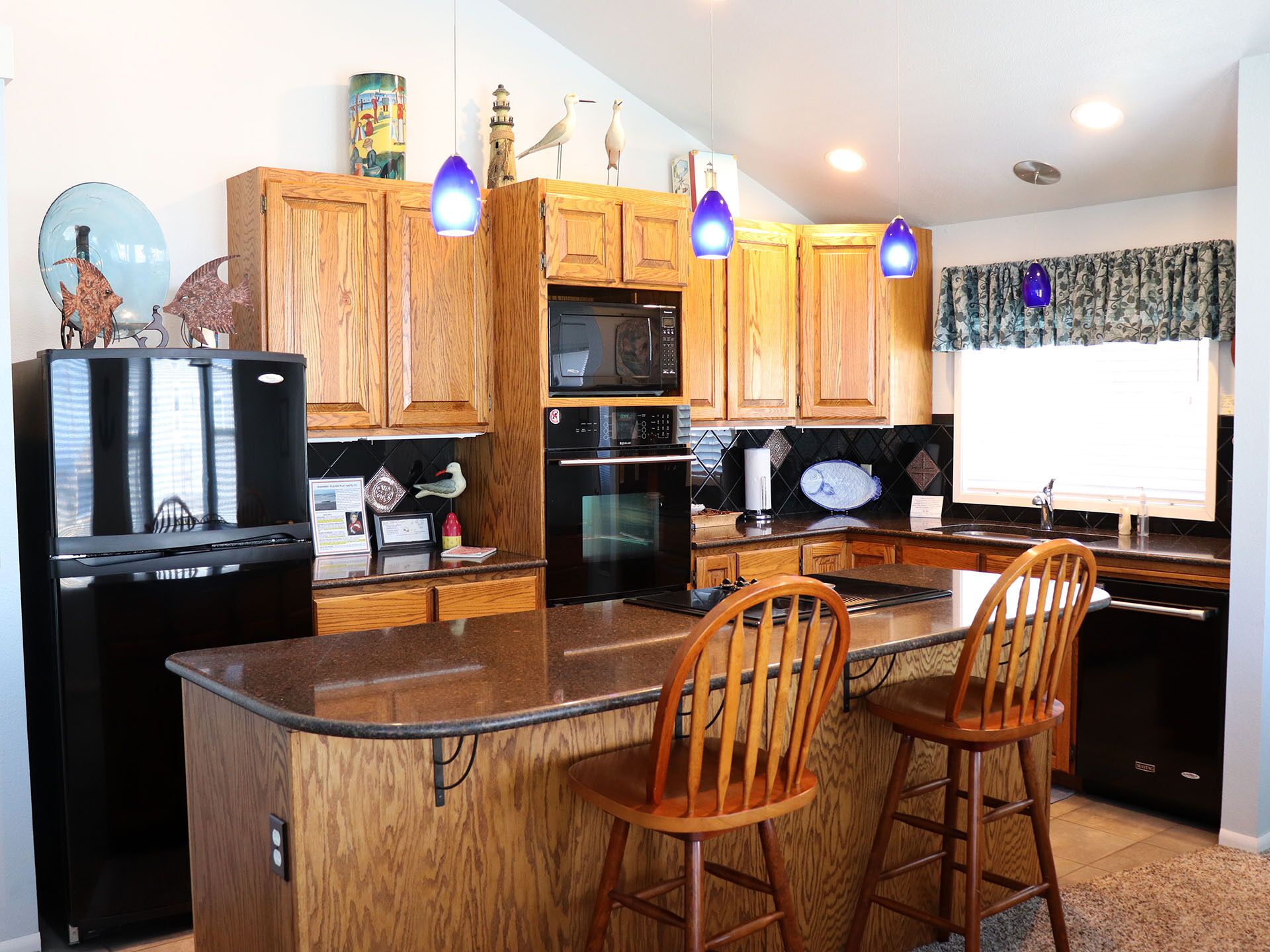 Belo de Rosa: Beautifully remodeled on scenic Beach Loop Road